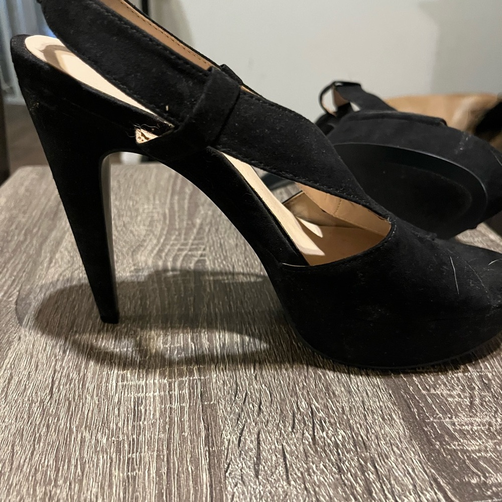 Nine West size 7.5 black heels